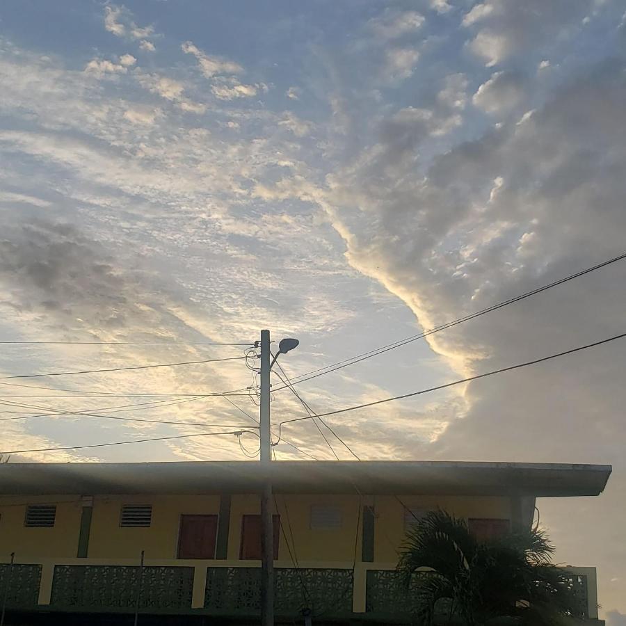 Pal'S On The Beach - Dangriga, Belize Buitenkant foto